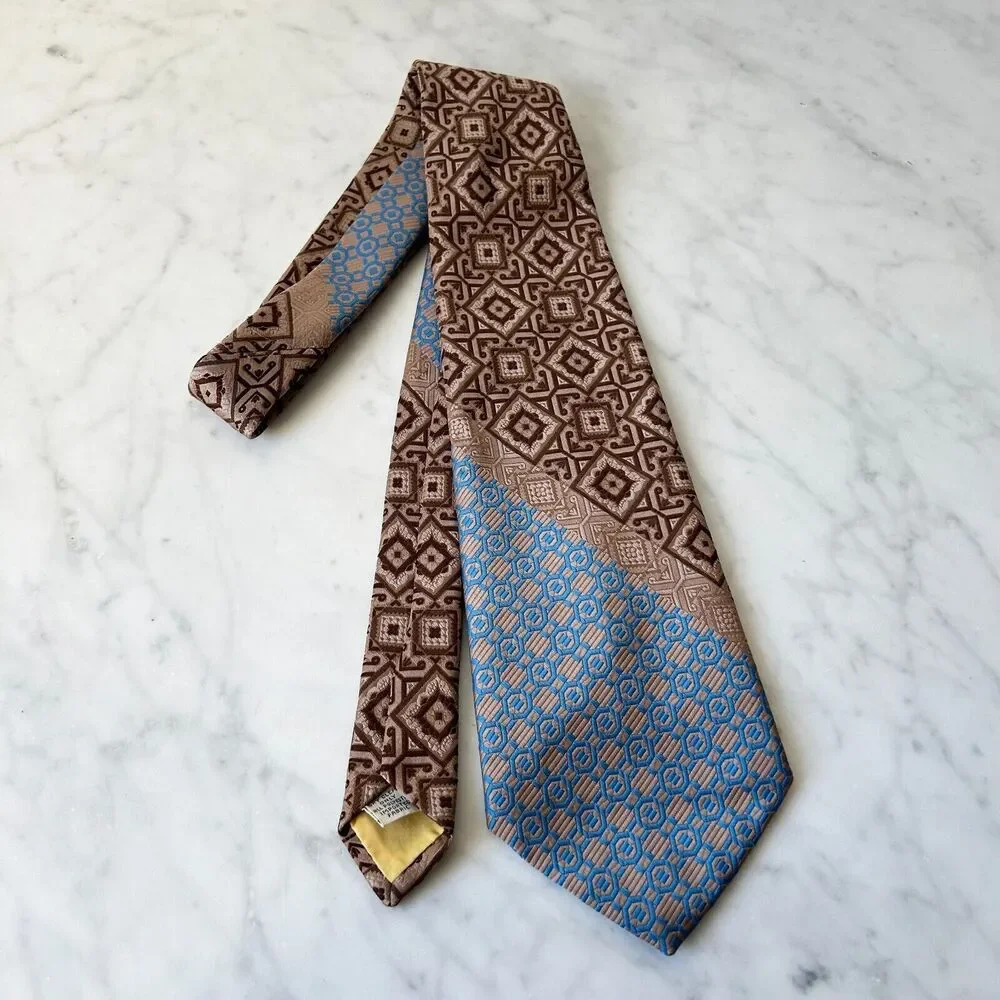 True Vintage 60s Wide Tie Geometric Blue Tan Brown Di Chianti Neck Tie 4.5 x 55